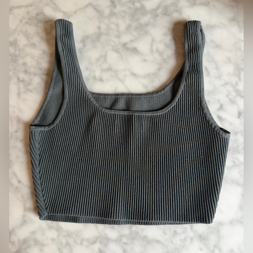Aritzia Babaton Ribbed Square Neck Crop Tank Top Charcoal Size Medium Women’s